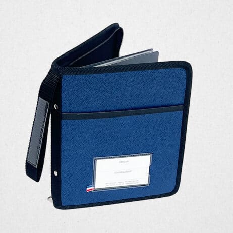 Classy <span class="desc">Pochette porte-documents véhicule</span>